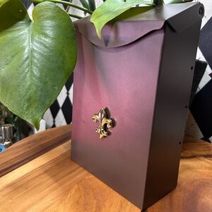 Wall-Mounted Metal Box Brown with Elegant Gold Fleur-de-Lis Accent